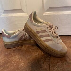 Adidas Bold Gazelle Women’s Sneakers in Cream and Mauve pink